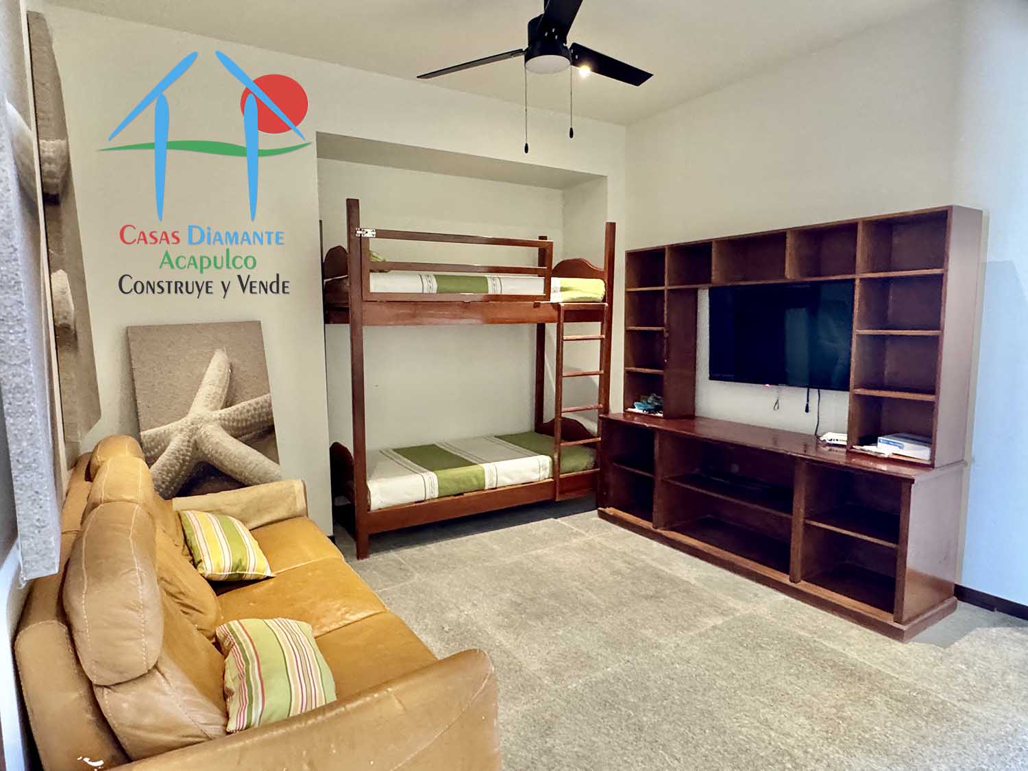 Ocean Front 802 - Sala de televisión 2